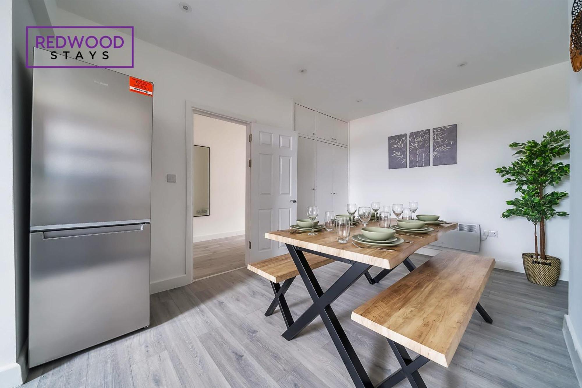 Brand New, 2 Bed 1 Bath, Modern Town Center Apartment, Free Wifi & Netflix By Redwood Stays Aldershot Kültér fotó